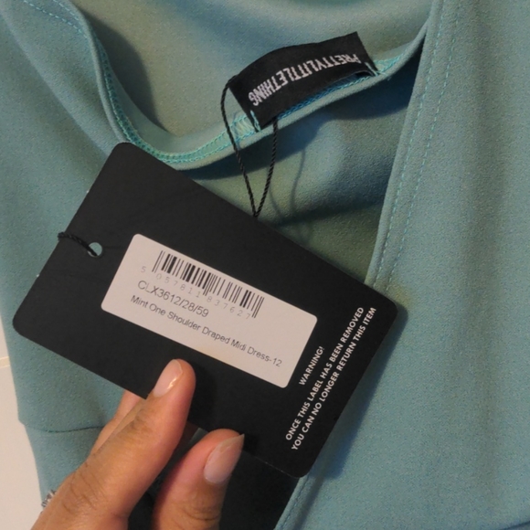 PrettyLittleThing  mint one shoulder drape dress - Picture 3 of 3